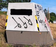Spraypainted French speed camera