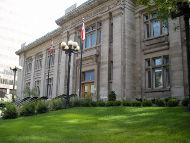 Courthouse photo by Tom Flemming/Flickr