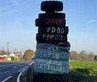 Tires block speed camera in France